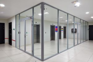 Противопожарная перегородка с дверным блоком / серия FRM5409